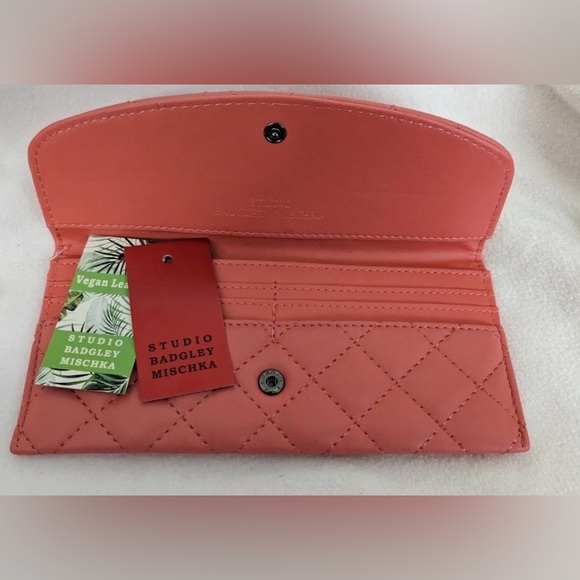 Badgley Mischka Coral Quilted Clutch - Picture 4 of 4